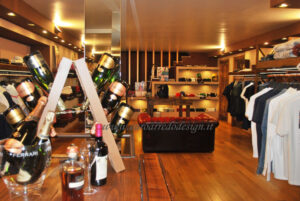 Negozio di abbigliamento 'Hamilton Group' (Formia)